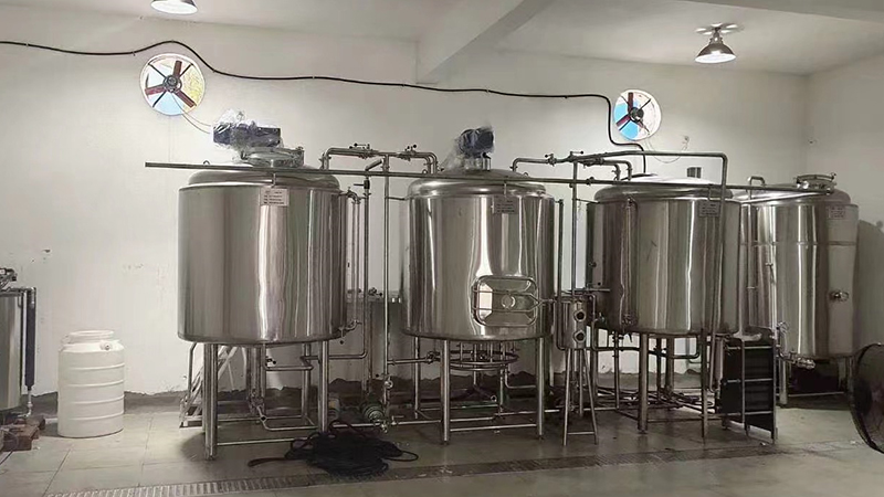 两当沧州075精酿啤酒厂